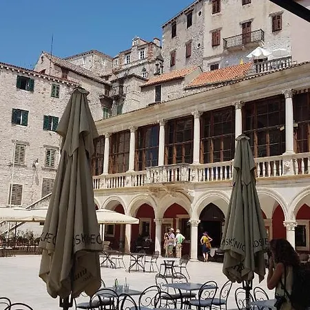 Stella Maris Mit Terrasse & Privatparkplatz * شيبينيك